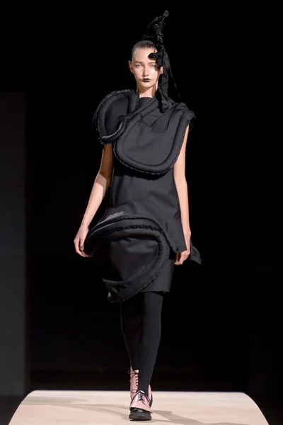 Look 9